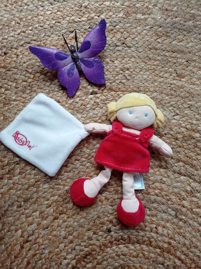 Doudou poupée