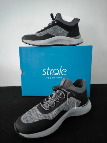 Basket strole modèle mirage taille 38,5 neuve
