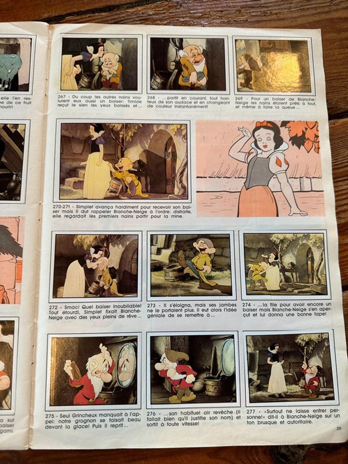 Grand album figurines Panini ancien vintage Disney Blanche Neige et les 7 nains - photo numéro 8