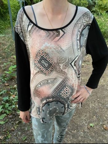 T-shirt motif