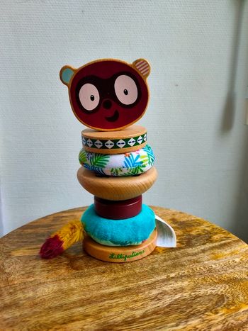 Tout a empiler Georges le lémurien Lilliputiens 