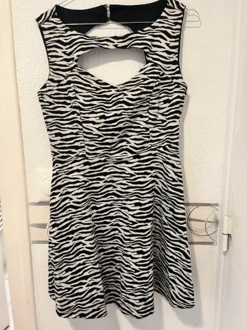 Robe zèbre rétro