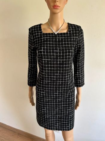 Robe noire et blanche avec manches 3/4 la Fée Maraboutée taille 36 jamais portée
