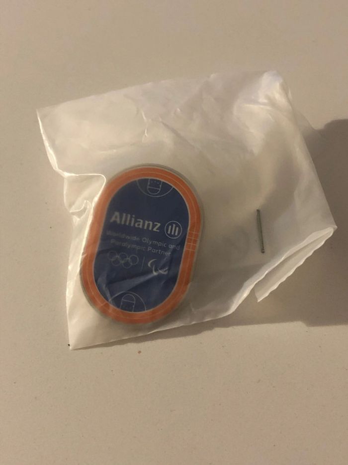 Pins allianz paralympics - photo numéro 2