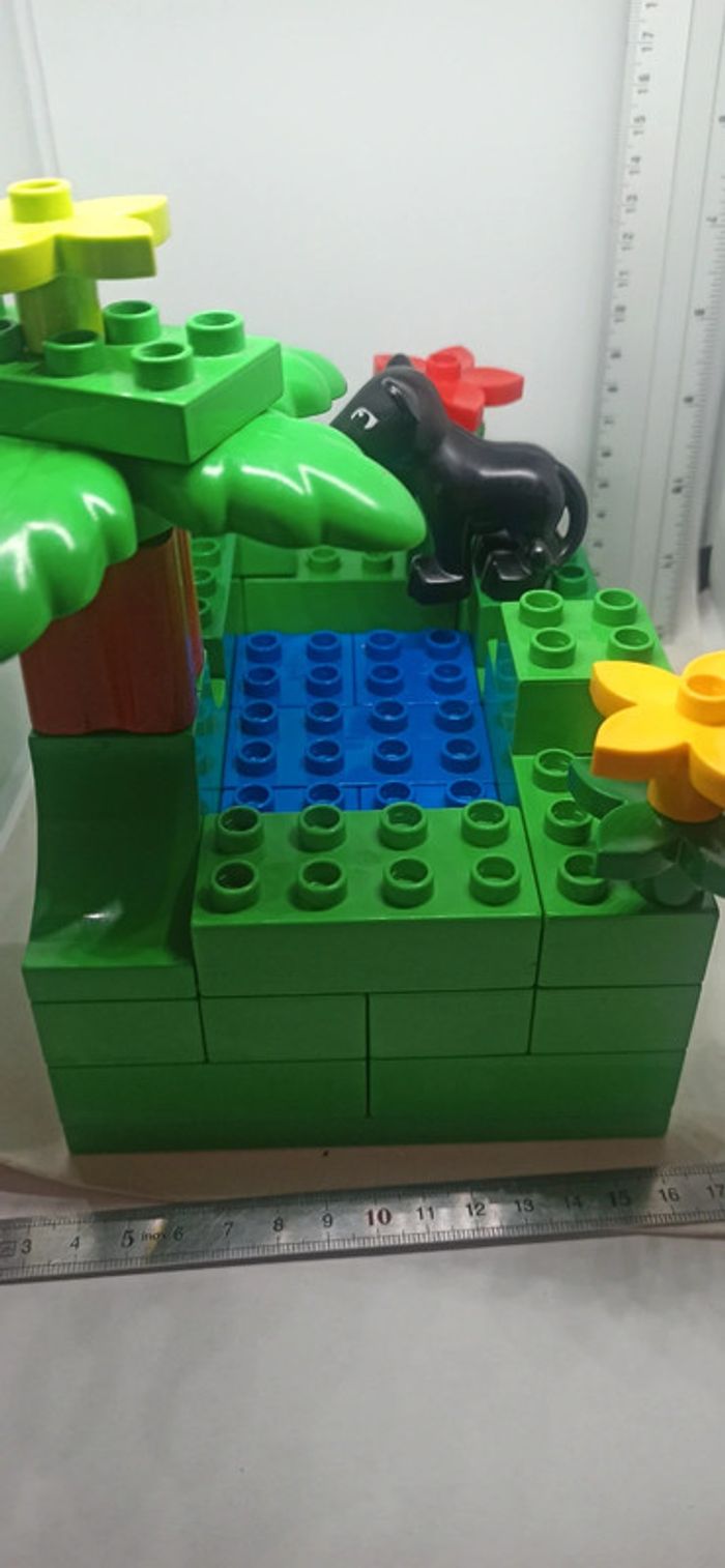 Décor paysage jungle avec rivière et panthère noire lego duplo - photo numéro 15