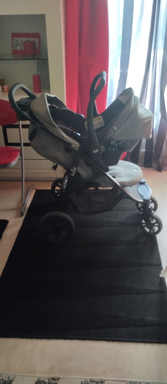Poussette JOIE litetrax+ casy