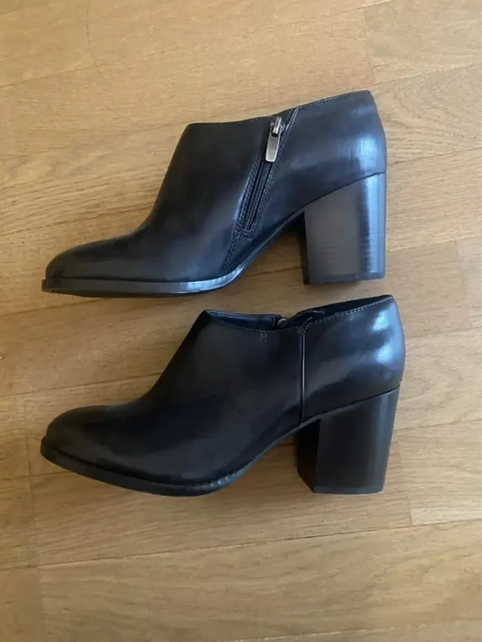 Bottines à talon Clarks taille 39 neuves - photo numéro 3