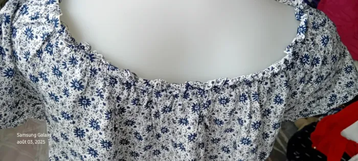 Blouse courte large col Bardot elastique potif fleurs bleu femme 38 clockhouse - photo numéro 10
