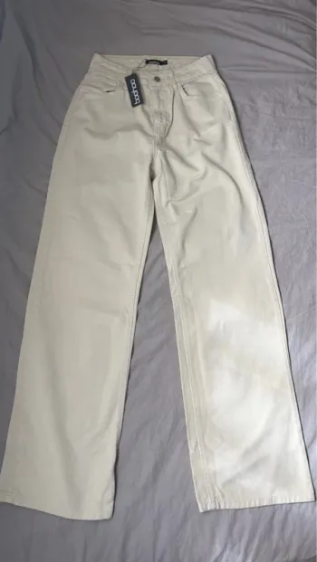 Jean straight droit beige crème Boohoo taille XS/34 femme