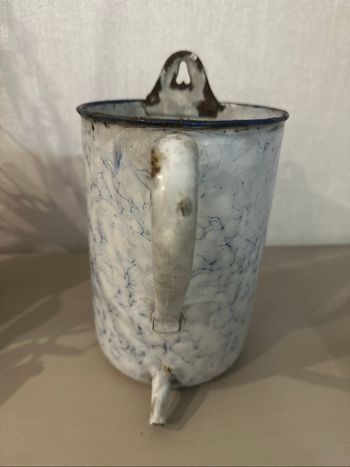 Pot émaillé vintage