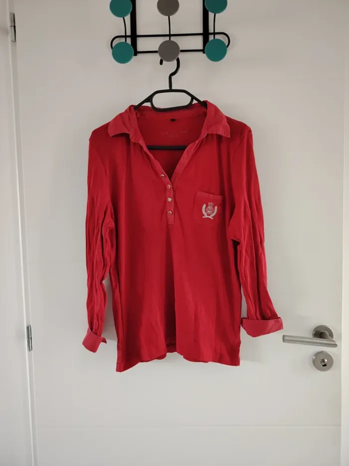 polo rouge taille 3 - photo numéro 2
