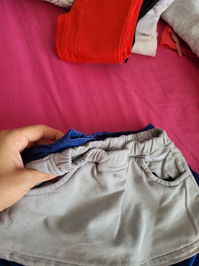 Taille 2-3ans jupe de marque H&M et short jupe piu et nau 2-3ans - photo numéro 9