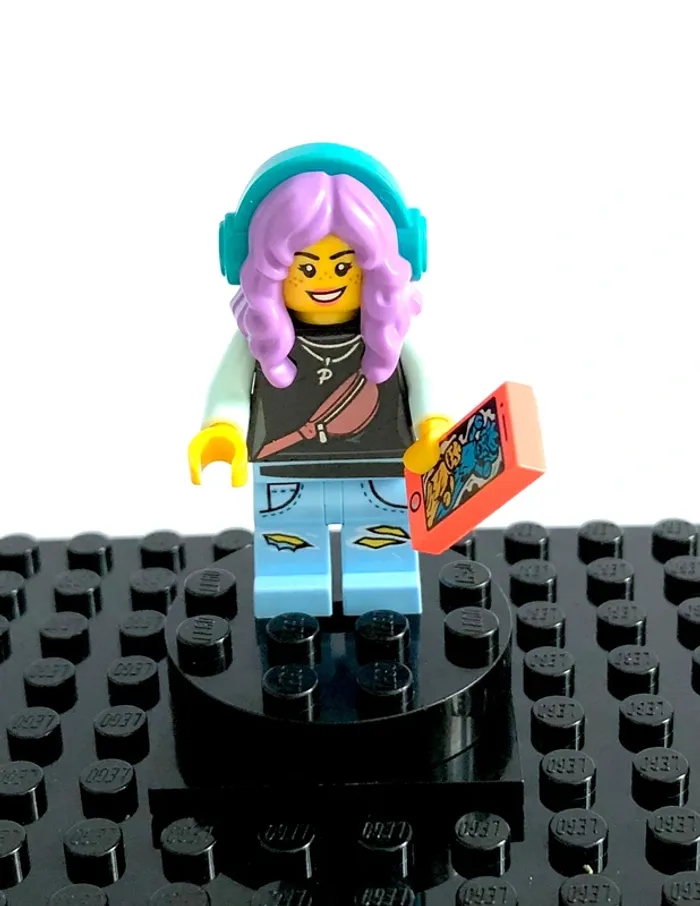 LEGO Hidden Side - Parker L. Jackson, headphones