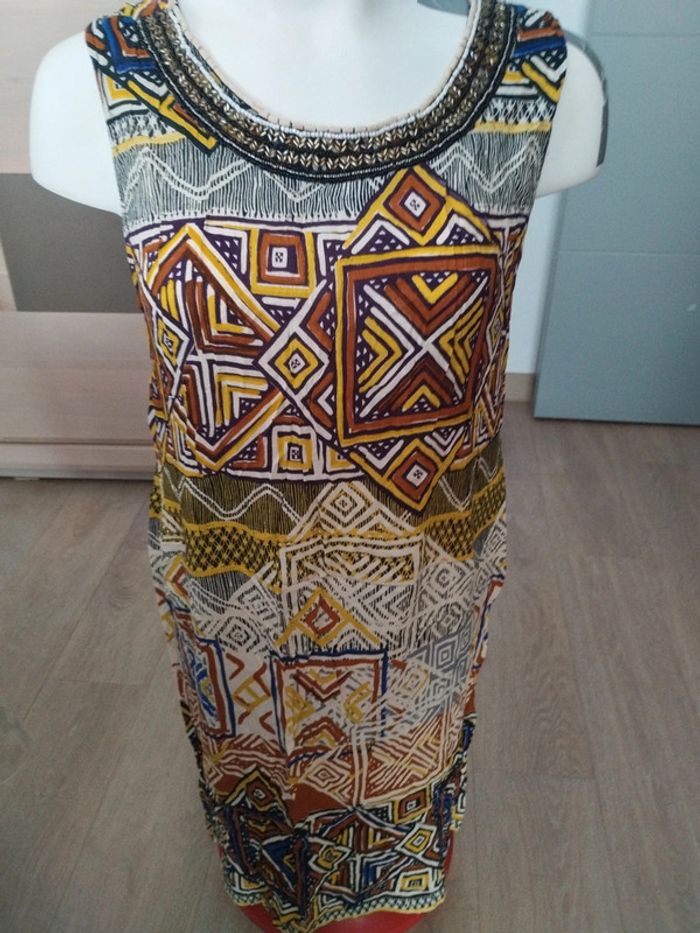 Robe d' été colorée taille 44 très agréable à porter - photo numéro 2