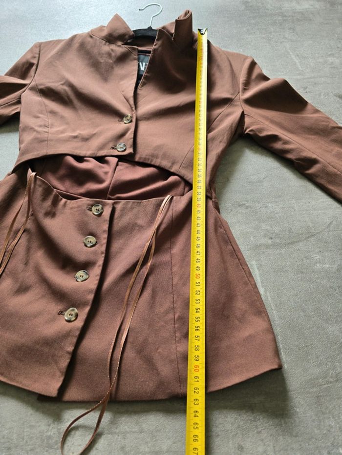 Veste cintrée asymétrique Zara marron boutonnée taille XS avec col structuré - photo numéro 9