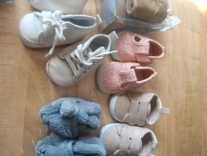 Chaussure et chaussettes 0/3 mois - photo numéro 3