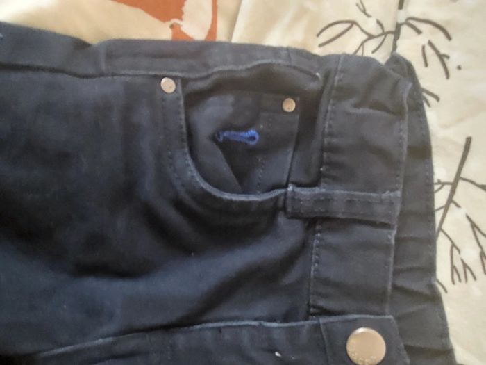 Pantalon tout doux 3 ans mis une fois - photo numéro 2