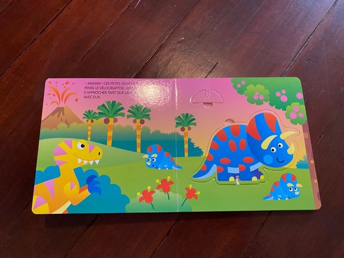 Livre je joue avec les dinosaures - photo numéro 5
