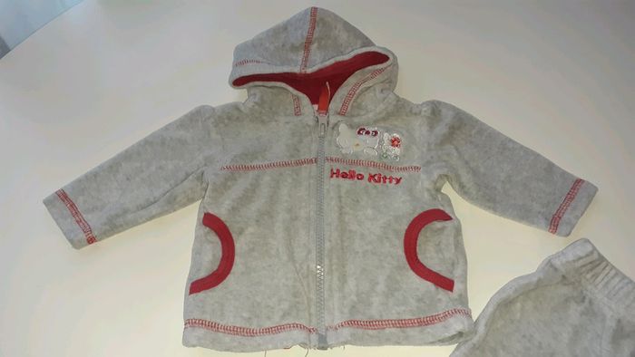 Ensemble 6 mois - photo numéro 2