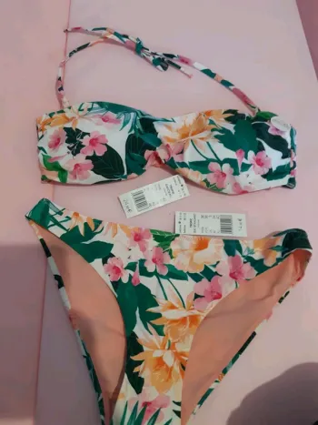Maillot de bain 2 pieces etam neuf avec étiquette taille 36