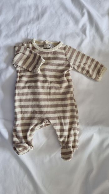 Grenouillère bébé