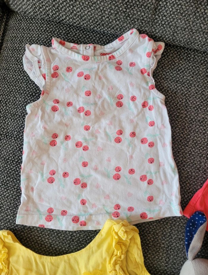 Lot 6 débardeurs 12 mois - photo numéro 2