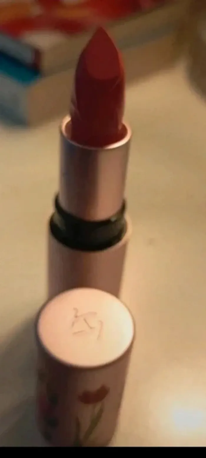 Hydra Glow lipstick Kiko - photo numéro 4
