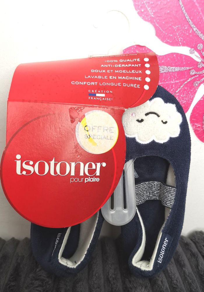 Chaussons Isotoner P30 neufs - photo numéro 2