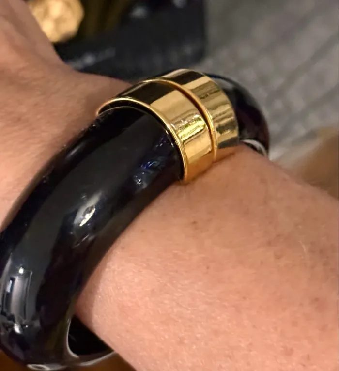 Jonc qui s’ouvre taille M habaha Paris résine noire et or - photo numéro 5