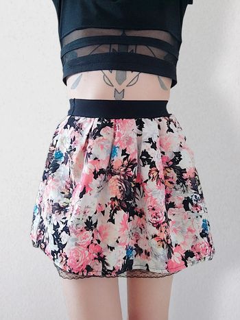 Mini jupe patineuse fleur rose blanche dentelle noir / Panacher - 36/S à 38/M