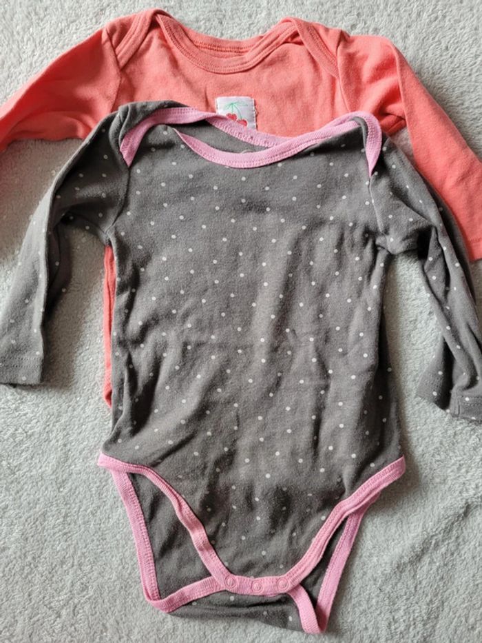 Lot de 3 bodies 9 mois 71 cm - photo numéro 3