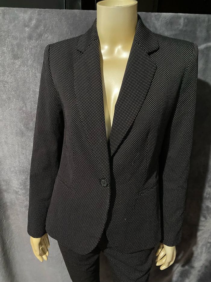 Blazer taille 36 et pantalon  taille 34 cintré noir et blanc Zara taille 34 - photo numéro 2