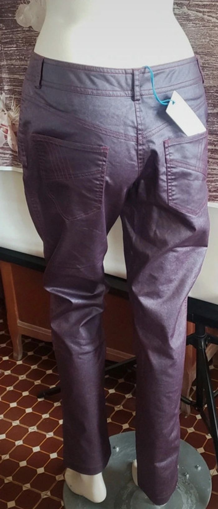 Magnifique pantalon Quattro taille 42 neuf - photo numéro 2