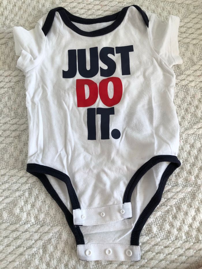 Lot de 2 body nike - photo numéro 2