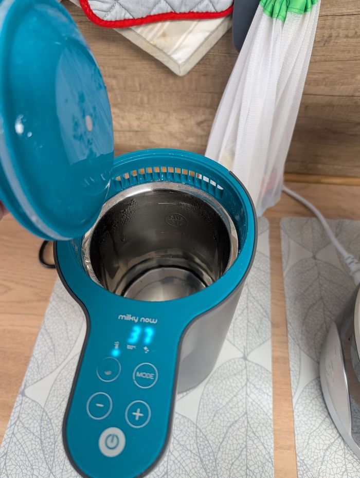 Distributeur de lait instantané et stérilisation biberons - photo numéro 2