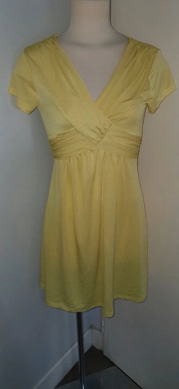 Robe jaune pâle taille 1