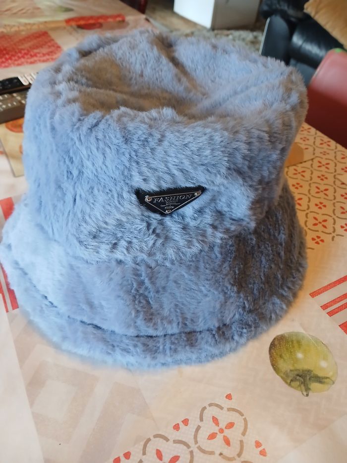 Bob bleu taille 56 - photo numéro 1
