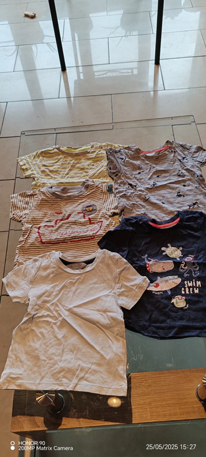 Lot 5 T-shirt 12-18 mois