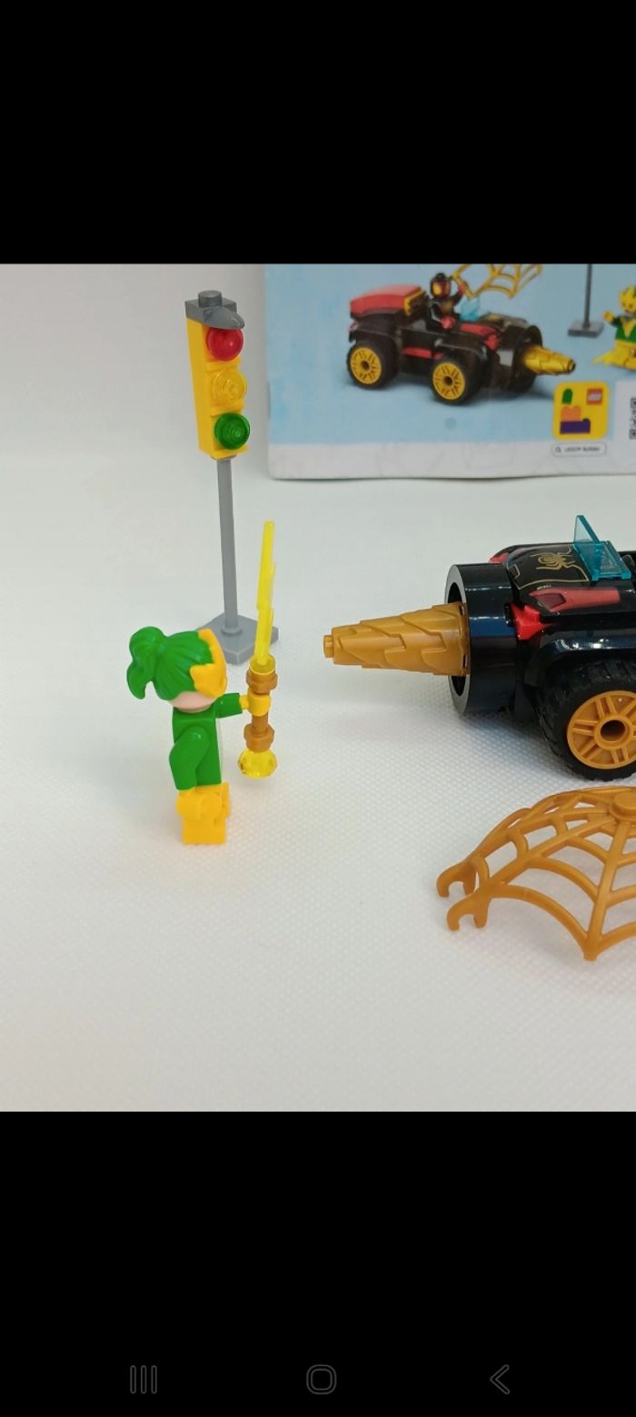 Figurine Lego Marvel spiderman 
Complet 
Avec Notice - photo numéro 2