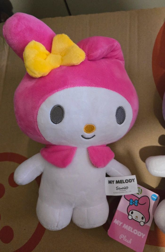 Lot de 2 grandes peluches neuves hello kitty - photo numéro 7