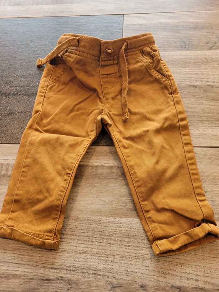 Pantalon moutarde Kiabi garçon 12 mois