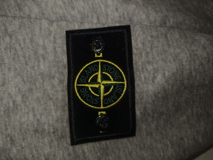 Pulls stone island taille S neufs - photo numéro 7