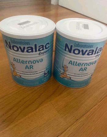 2 boîtes de lait Novalac  AR neuves