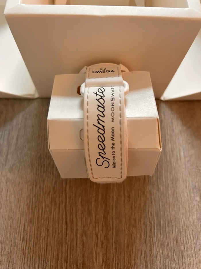 Montre Omega X Swatch - photo numéro 3