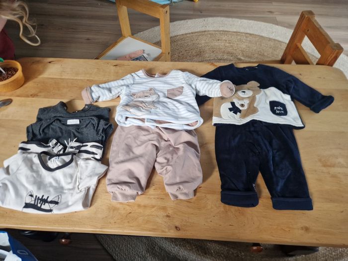 Lot vêtements 1 mois mixte ou garçon - photo numéro 5