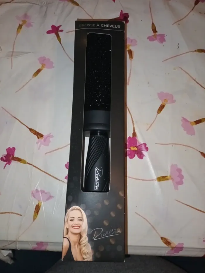 Brosse à cheveux rita ora