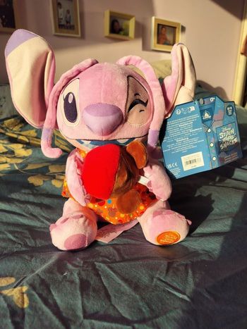 Lot de peluche Angel 30.5 cm neuve avec étiquette Disneyland Paris 