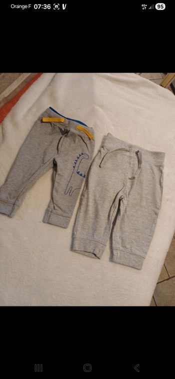 Lot de 2 bas bébé taille 3 mois