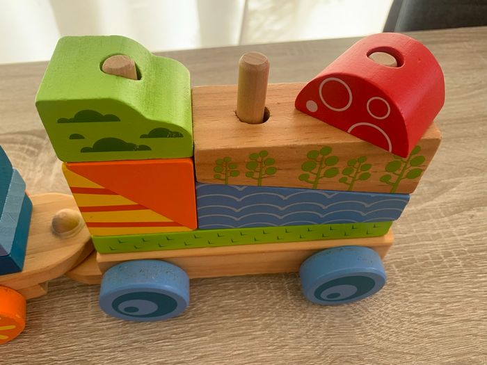 Train à empiler en bois - photo numéro 9