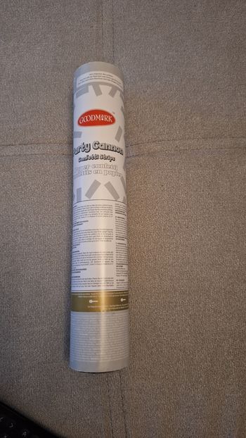 Canon à confettis en papier doré